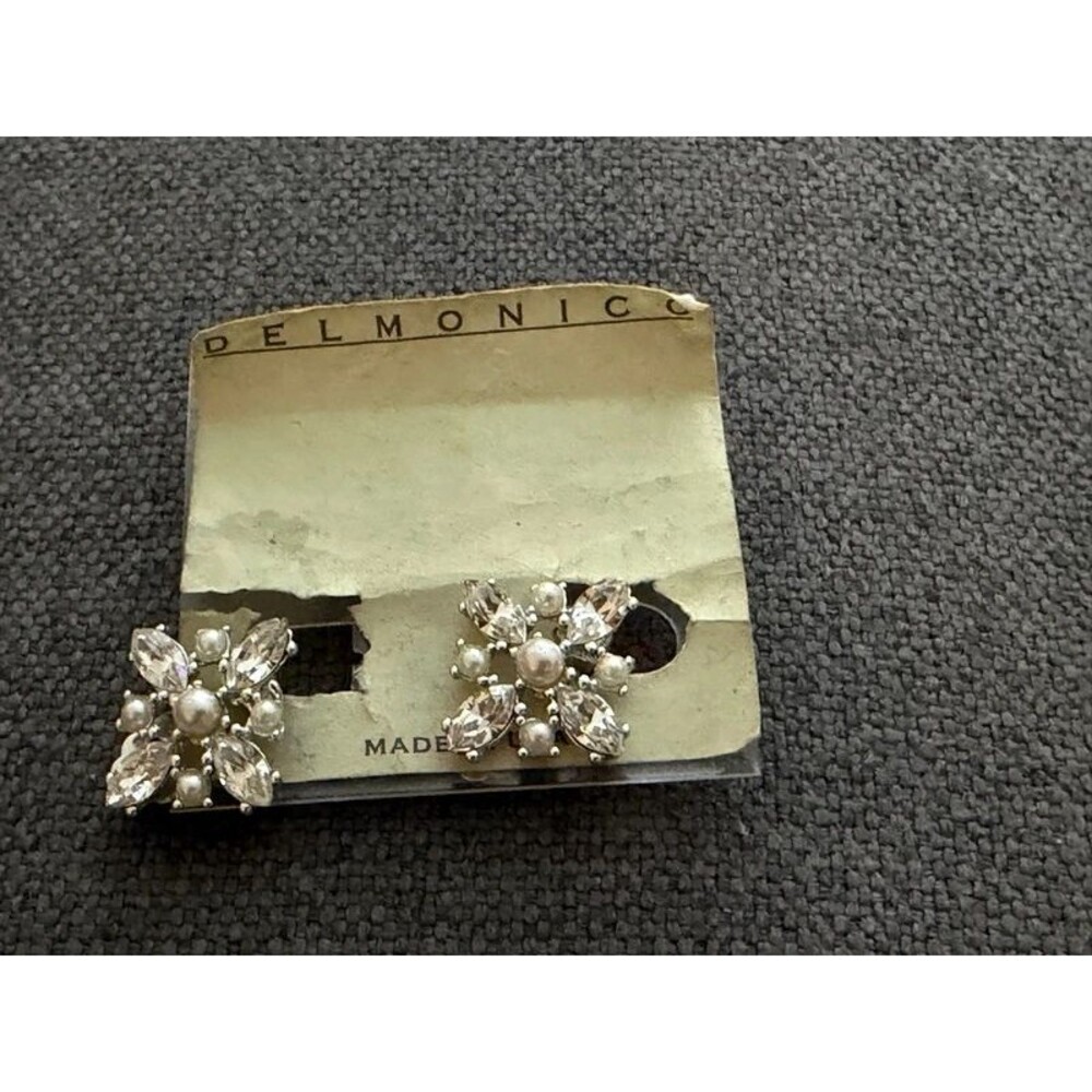 Delmonico snowflake crystal earrings vintage winter holiday casual
